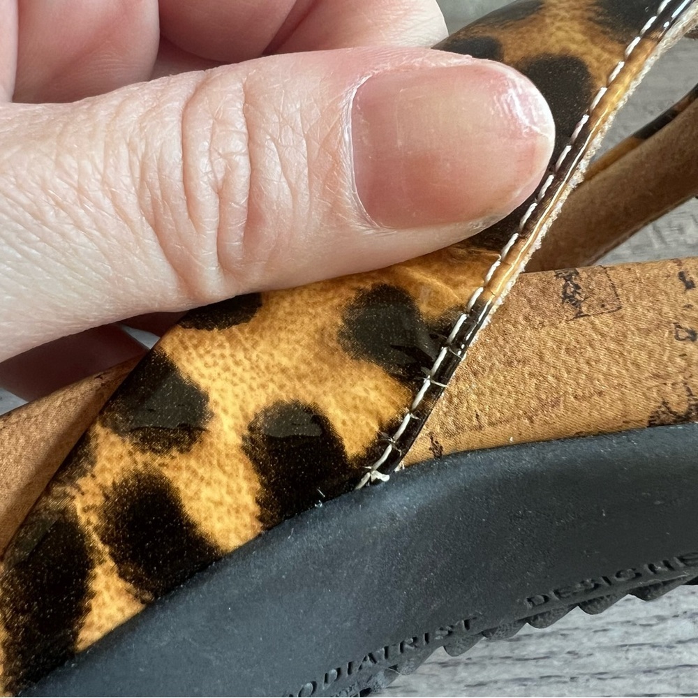 Vionic Leopard Print Cork Sandals With Black Bow 7 - image 3